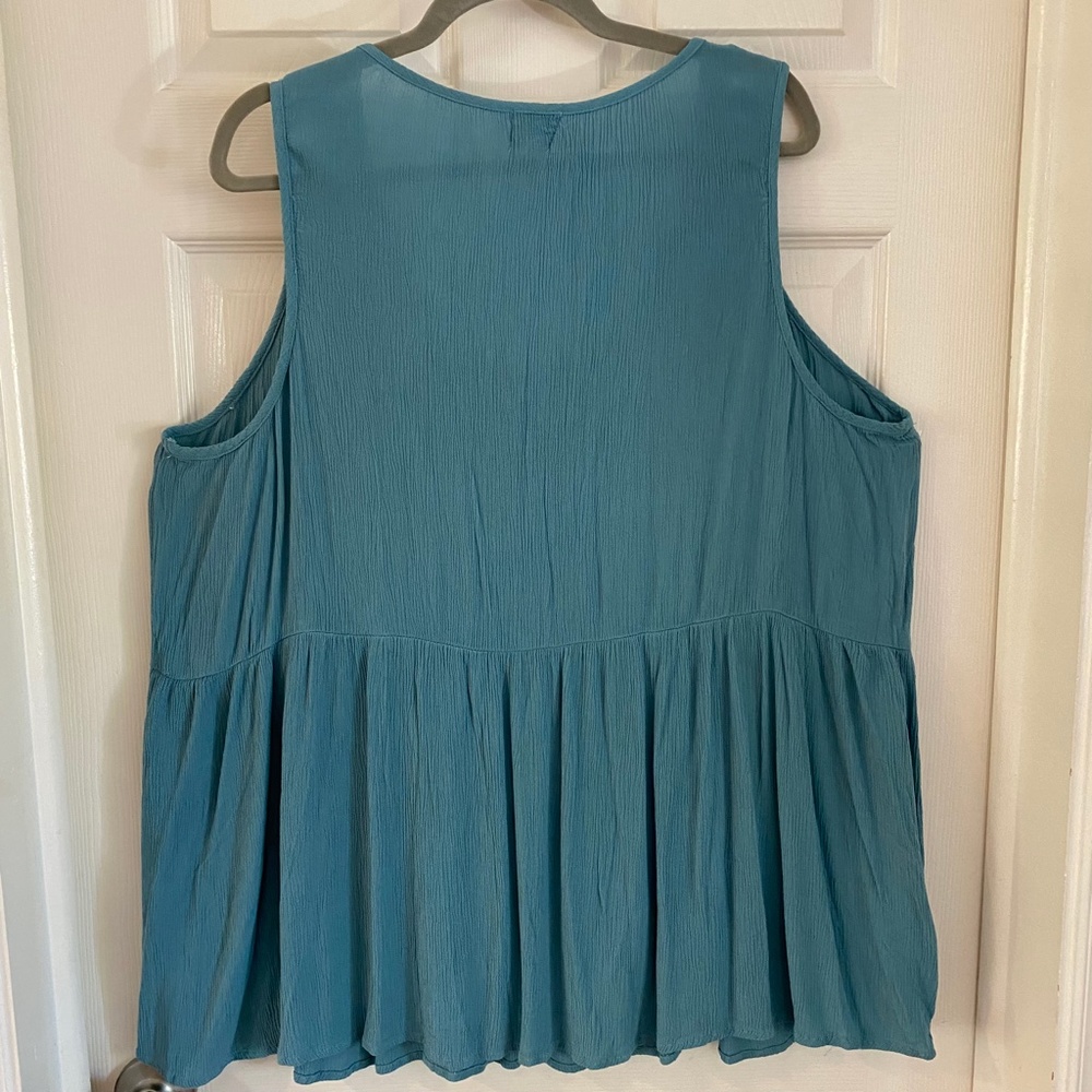 Born Famous sleeveless top, 3X - Picture 4 of 4